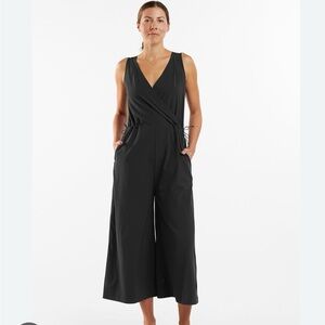 Title Nine Round Trip Sleeveless Jumpsuit in Green M